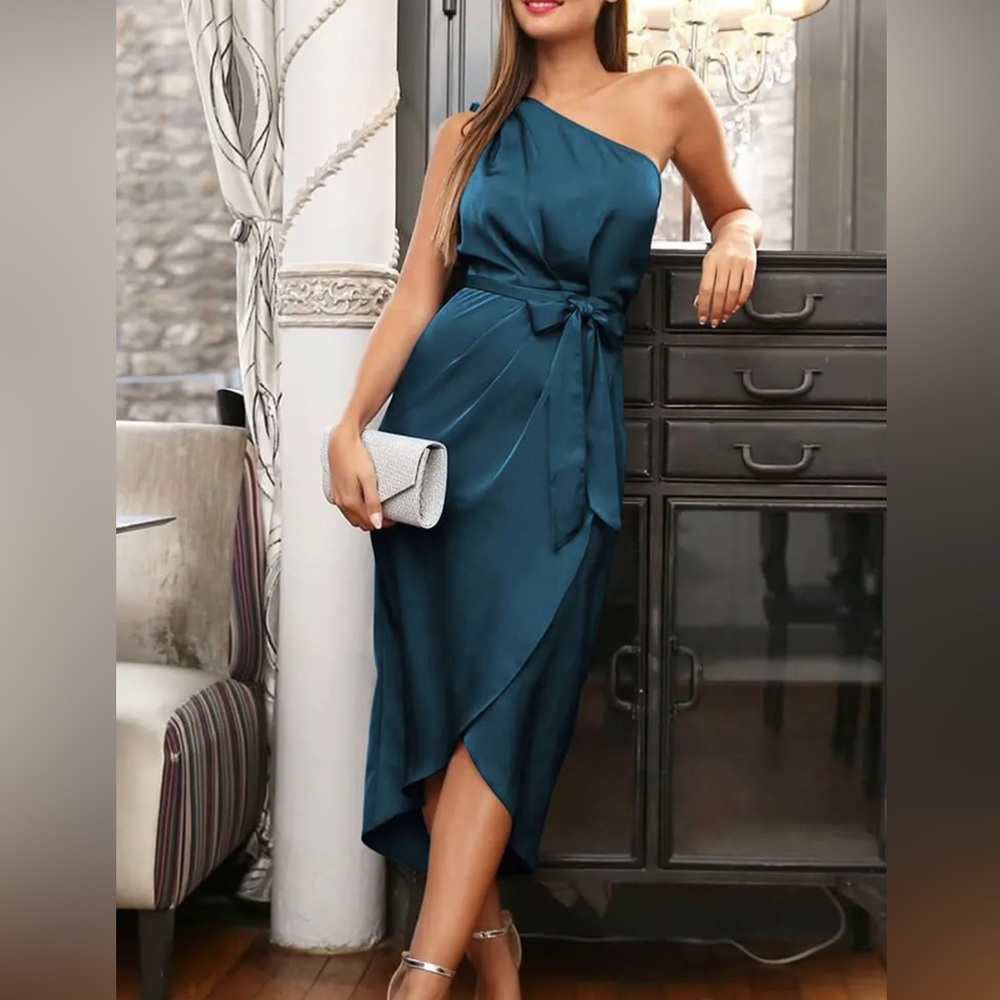 🆕 PRETTY GARDEN One Shoulder Ruched Midi Dress Party Dress, small